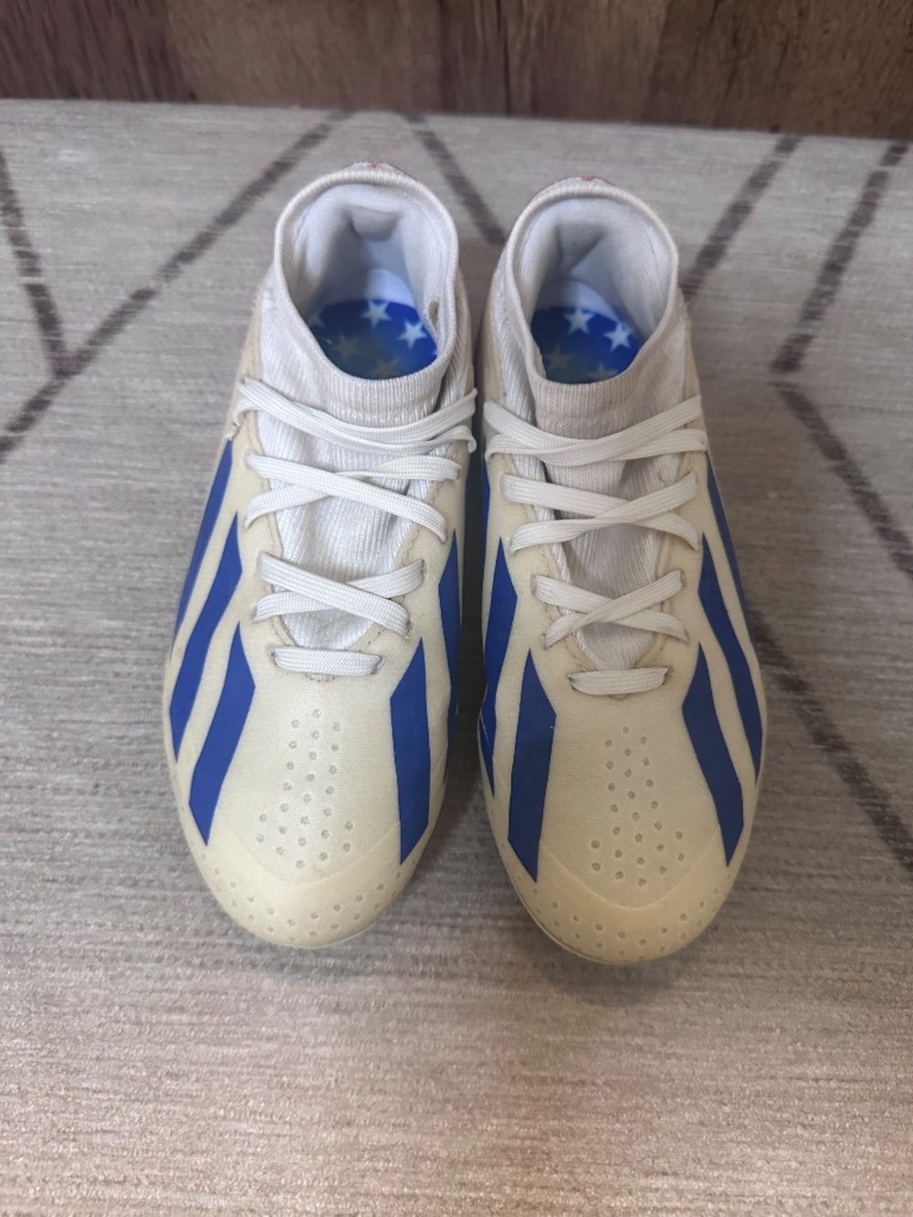 Youth Size 13k Red, White, Blue Adidas Soccer Cleats - Picture 5 of 6